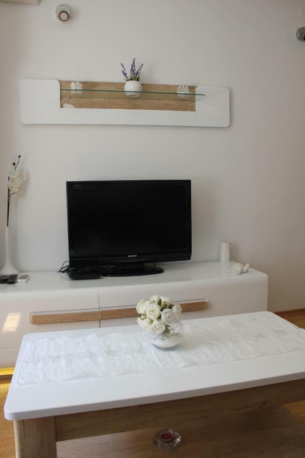 Apartman Tafra Omis Exterior photo